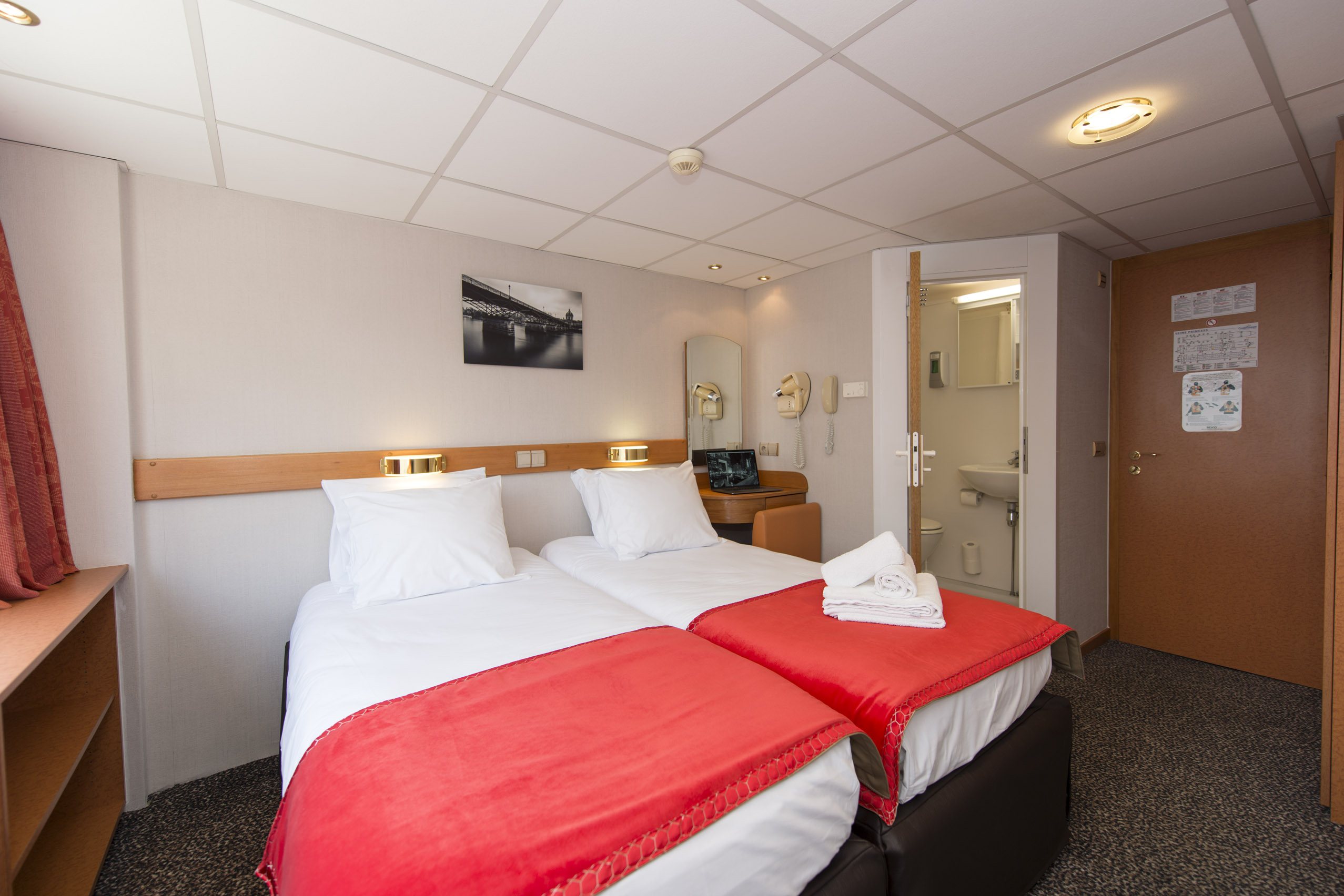 CroisiEurope MS Seine Princess Cabin 6.jpg